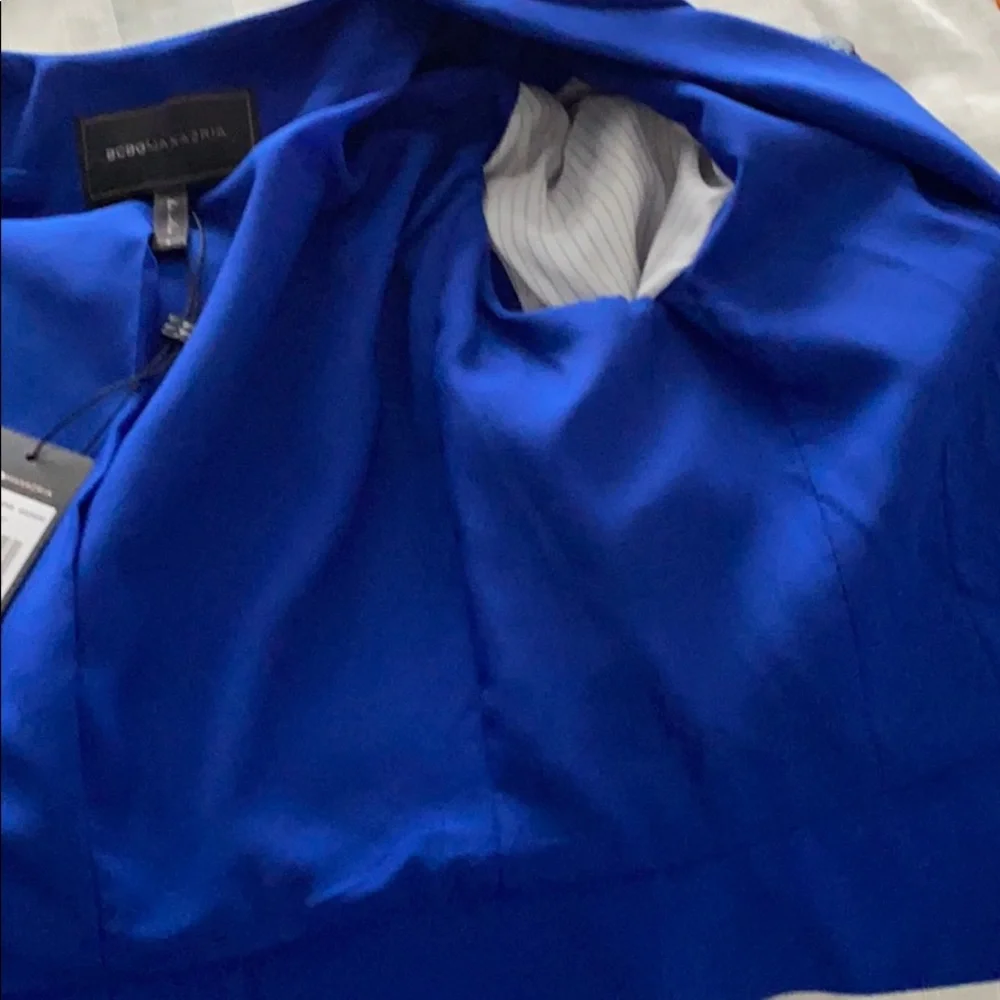 BCBGmaxzaria Blue crop blazer